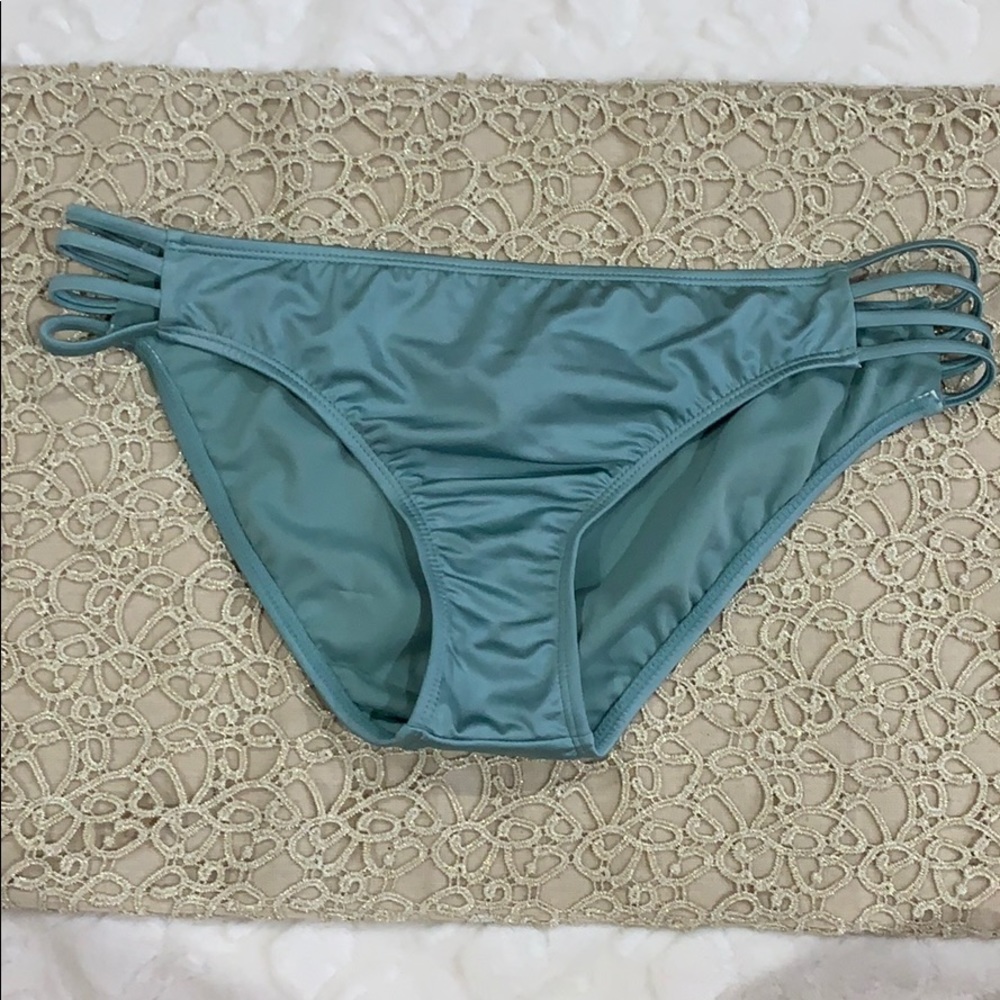 Gianni Bini Swim Bottom Size L NWT